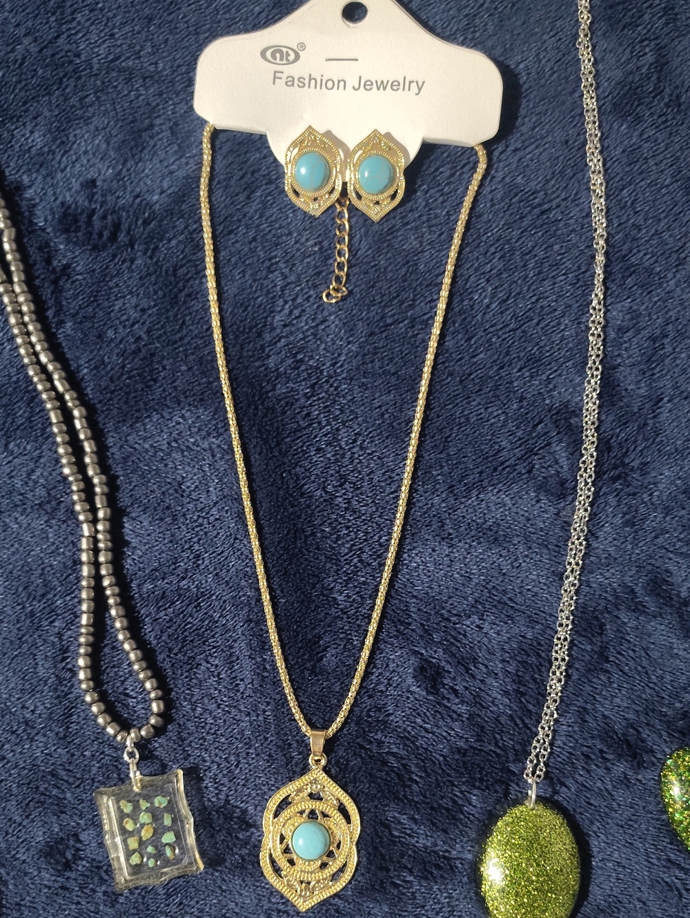 Jewelry Set - Picture 3 of 14